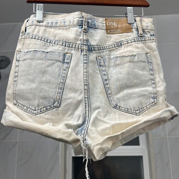One teaspoon outlaws denim shorts - Picture 2 of 3